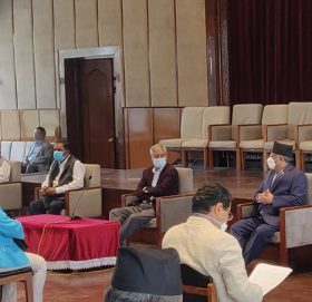 प्रतिनिधिसभा विघटनविरुद्ध राजनीतिक र कानुनी प्रतिवाद गर्ने विपक्षी गठबन्धनको निर्णय