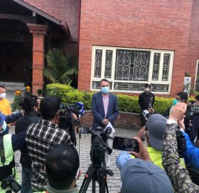 काँग्रेस बैठक : आफ्नो नेतृत्वमा सरकार गठनका लागि सम्पूर्ण रुपमा लाग्ने निर्णय