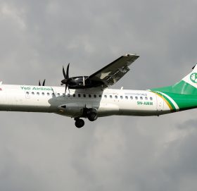 यतीको जहाज इन्जिनमा खराबी देखिएपछि उडेको छ मिनेटमा नै अवतरण