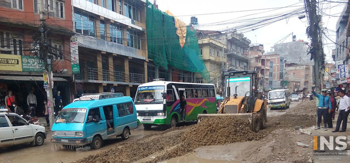 ठूला योजना अलपत्र: खर्च नभएको २८ अर्ब ऋणको ब्याज मात्रै तिर्दै