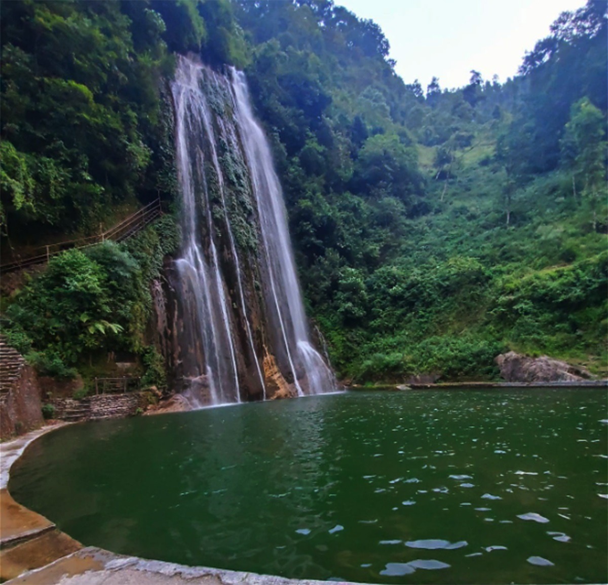 पर्यटकको मन लोभ्याउँदै गाईघाट झरना, सौन्दर्य हरेक याममा उस्तै