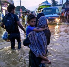 श्रीलङ्कामा चक्रवातका कारण मृत्यु हुनेको सङ्ख्या चार सय ७९ पुग्यो, तीन सय ५० अझै बेपत्ता