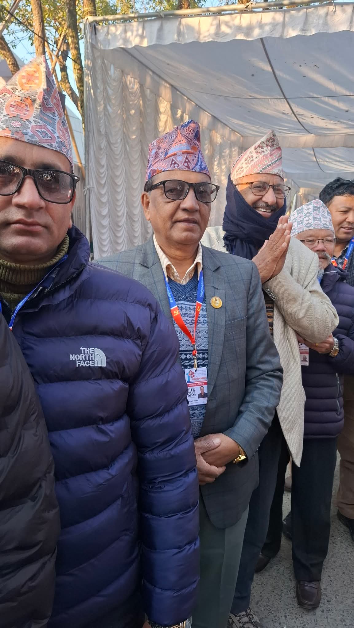 एमाले महाधिवेशन: मतदान शुरू हुँदै, प्रतिनिधिहरू लाइनमा