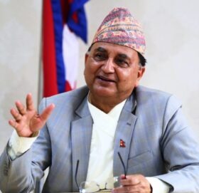 एमाले वरिष्ठ उपाध्यक्ष पोखरेलद्वारा अध्यक्ष पदमा प्रतिस्पर्धा गर्ने घोषणा